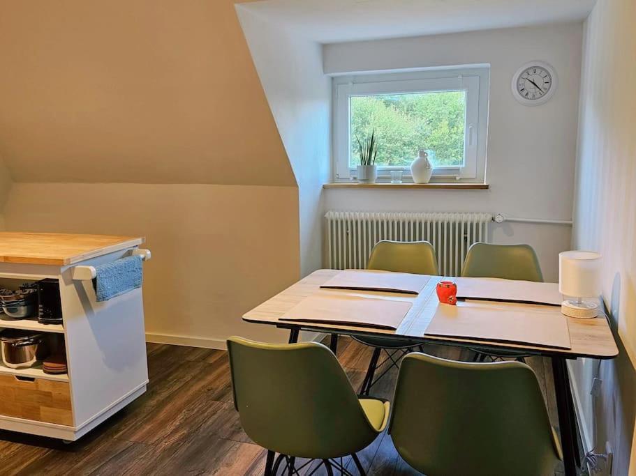 Dachnest Mit Terasse & Sauna Apartment *